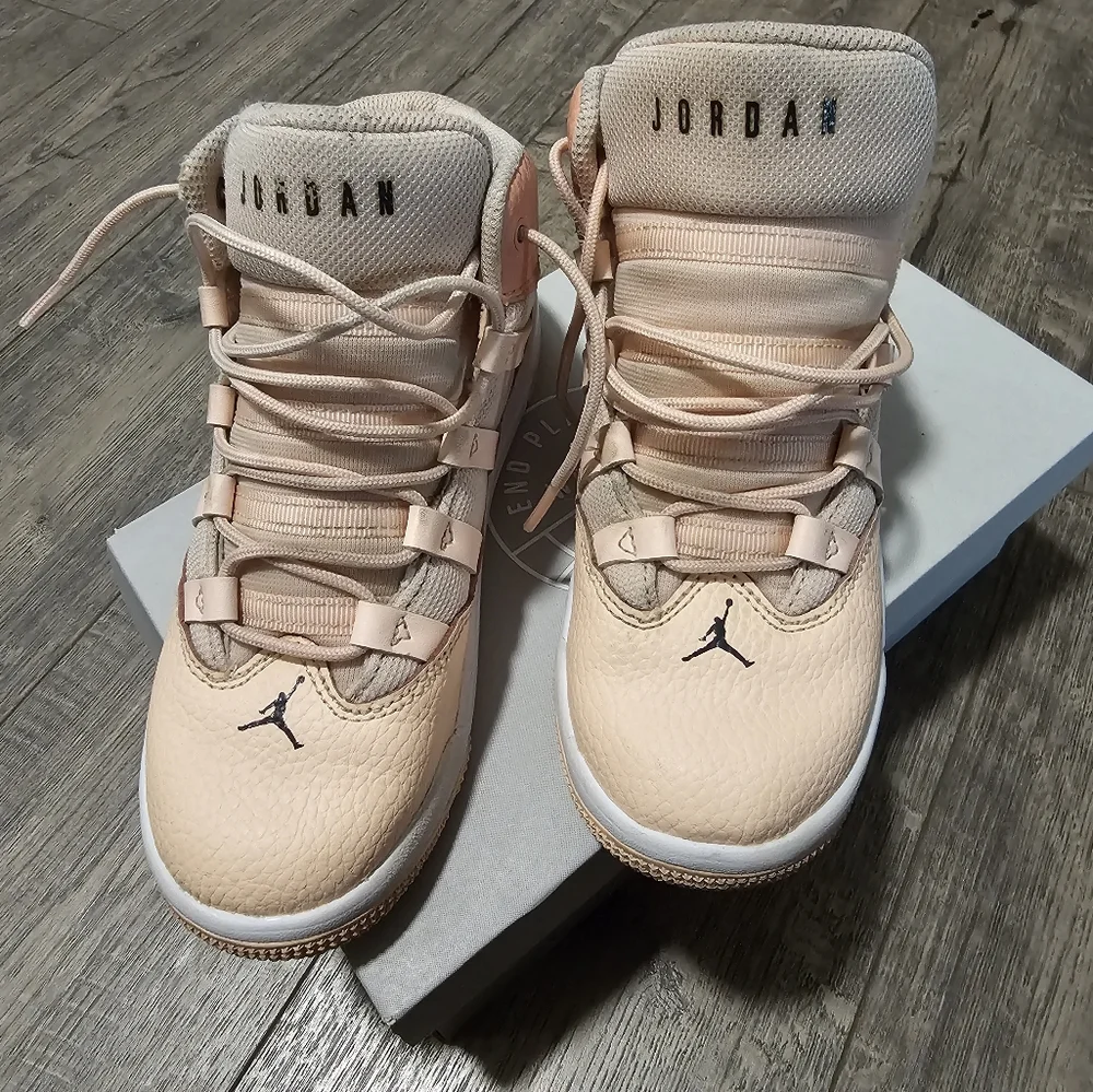 Jordan Nike Shoes For Kids 1.5 size - Picture 2 of 2